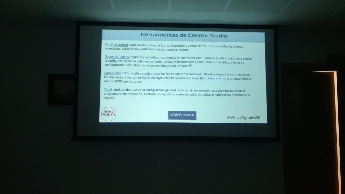 ignacio_conejo's tweet photo. Pasamos al YouTube Creative Studio y surgen las primeras preguntas a @MarcioMoBarros
En #VideoSUMMIT6 #AlmasDigitalesVS6 https://t.co/GpKfrc2pmb