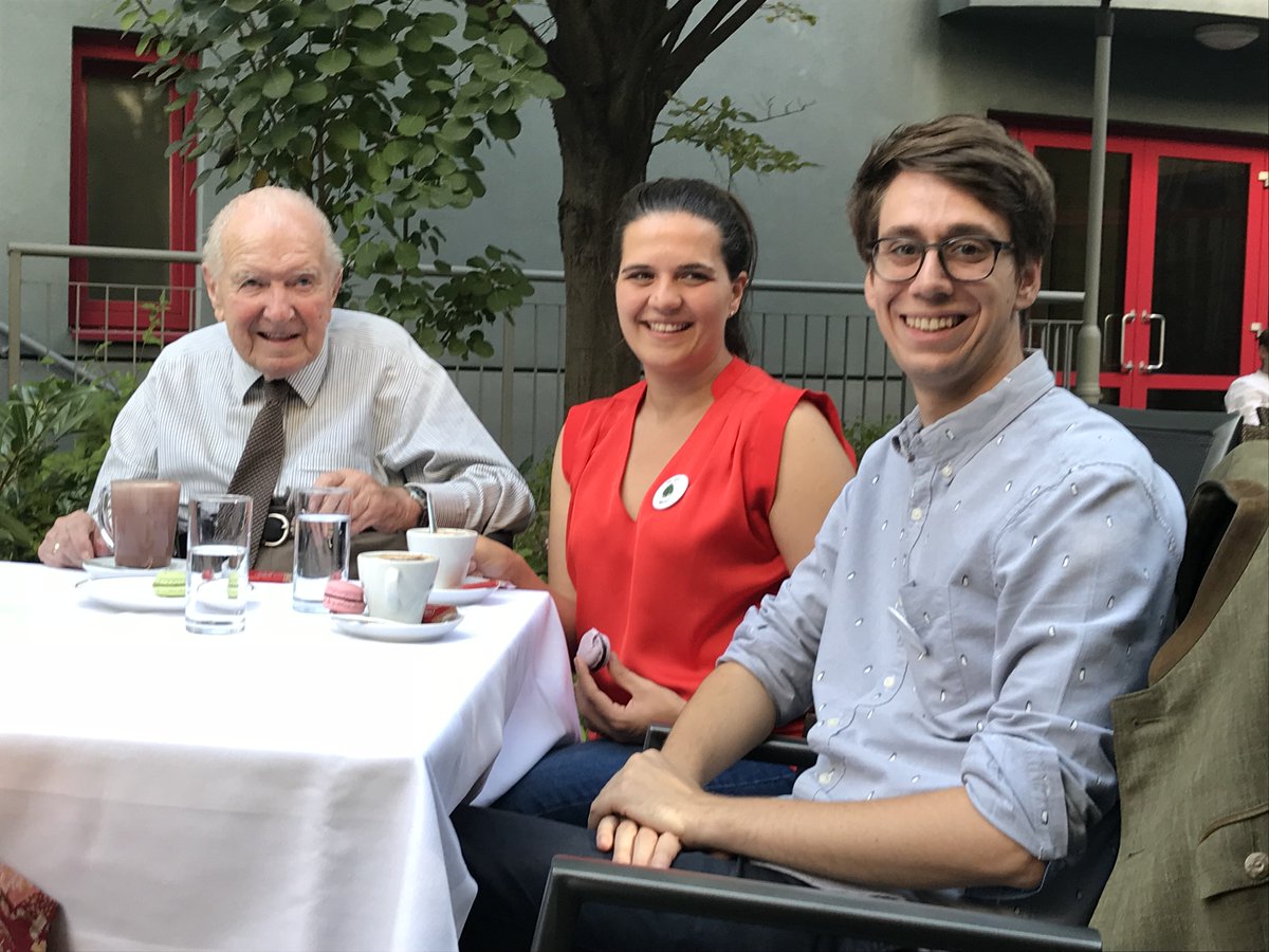 Heute ist der Internationale Tag des Ehrenamtes. Wir danken unseren ehrenamtlichen Mitarbeitern für ihren Einsatz und ihr Engagement in den verschiedensten Bereichen der CS.  Herzlichen DANK!!! #Ehrenamt #freiwilligenarbeit #danke #menschenlebenstaerken