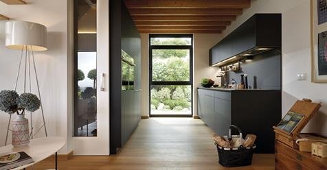 interioresmag's tweet image. Cocinas en paralelo, abiertas, en U, en L, con península... hay muchos tipos de cocina y cada uno de ellos se adapta a un estilo y unas necesidades diferentes.
revistainteriores.es/distintos-tipo…