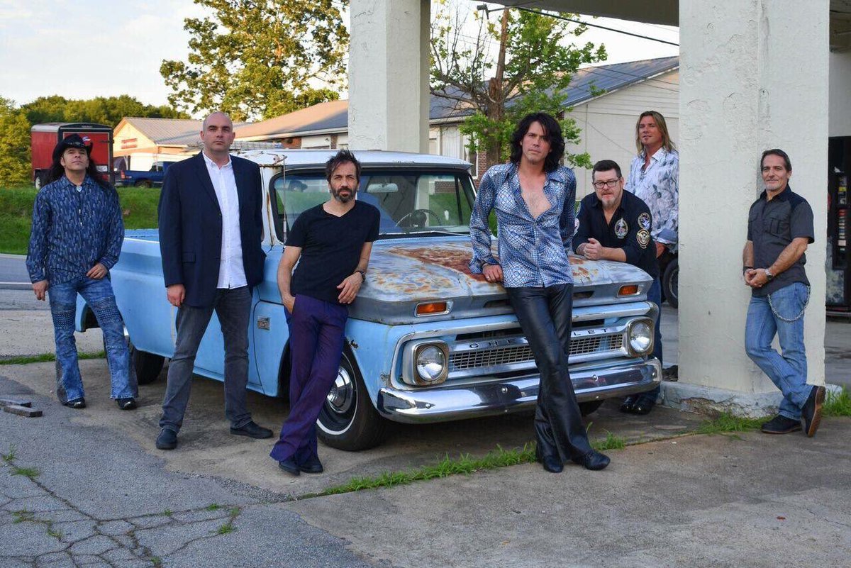 Get_Kicked's tweet photo. Back on the road again! π π¨ πΆ #getkicked This weekend:
Thurs. Dec. 6 @RockHouseLive1 #memphis
Fri. Dec. 7 @RevRoomLR #littlerock
Sat. Dec. 8 @HardRockHotelSC #siouxcity
#INXS #INXS40 #KICK #KICK30 #kicktheinxsexperience #kickINXStribute #inxsfans #MichaelHutchence https://t.co/tDVnbTgBwM