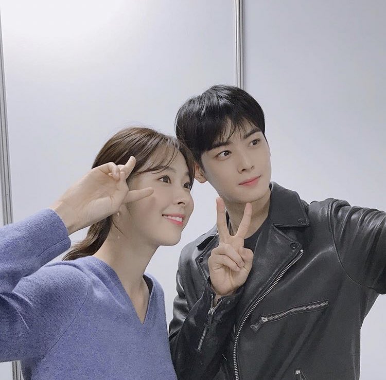 eunsulov's tweet photo. [SeoEunSu IG] jj_minii update : “은우 상받은 거 축하해🌷곧 #탑매니지먼트 로 함께 찾아뵐게요!” https://t.co/bn69T5oSlA