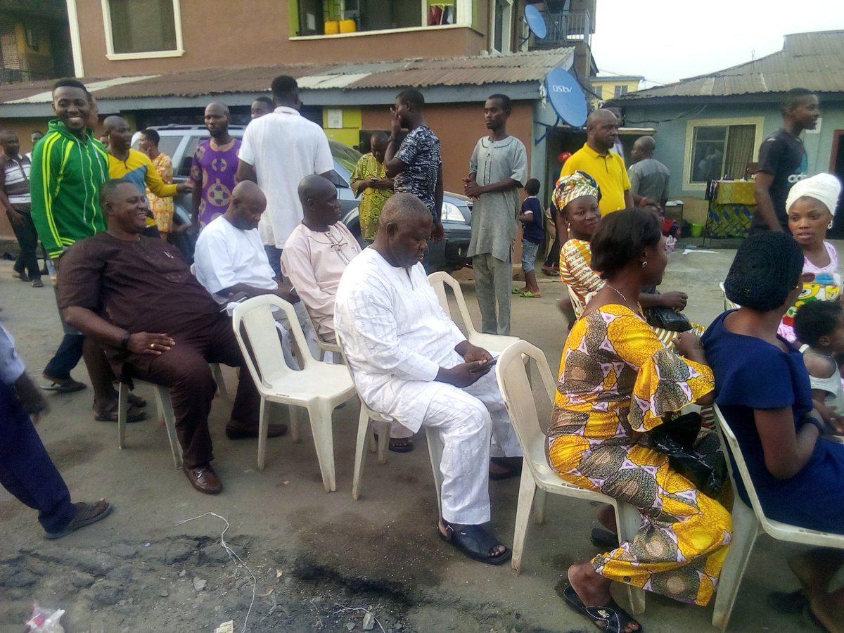 Yemi_Alli_MHR's tweet photo. Hon. Aremo Adeyemi Alli visits ishadare Neighborhood.
#Assurance2dNextLevel
Details Later. https://t.co/EaJr4WqK9l