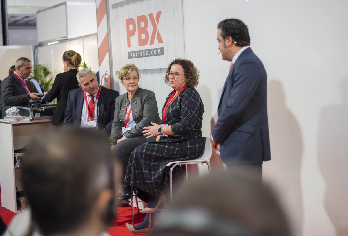Palibex's tweet photo. Muchas gracias a María Ramón, socia fundadora de Extremeños Ramón, por destacar la rapidez de nuestros servicios y la seguridad de la operativa de @Palibex en @LogisticsIberia.
https://t.co/htYkcRg2R7
#SomosUnEquipo #Logistics2018 https://t.co/tixscmk5cW