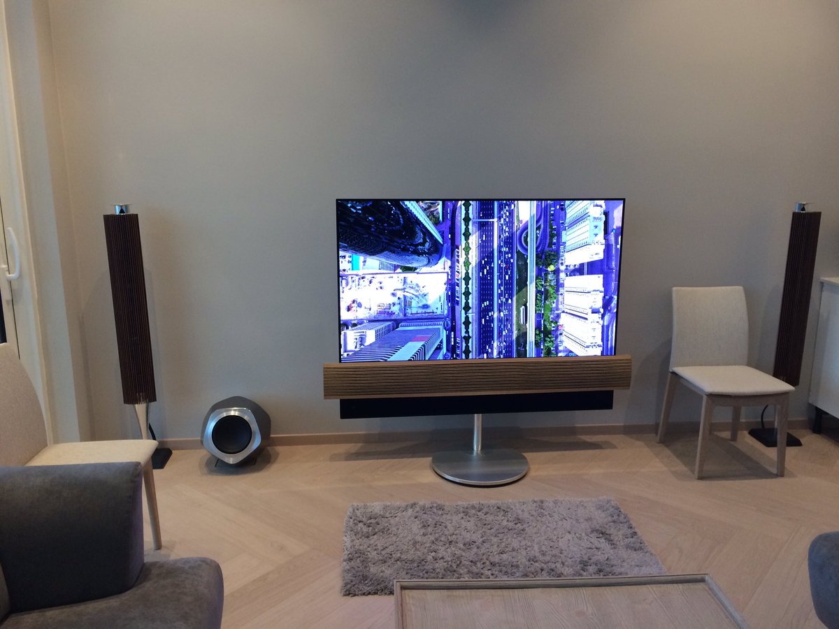 BeoHelsinki's tweet photo. BeoVision Eclipse 65”, BeoLab 18 kaiuttimet ja BeoLab 19 bassokaiutin.
#bangolufsen #beovisioneclipse #beolab18 #beolab19 #beohelsinki #uhd #oled #4k #uhd4k #appletv4k https://t.co/CV1aBE2sKd