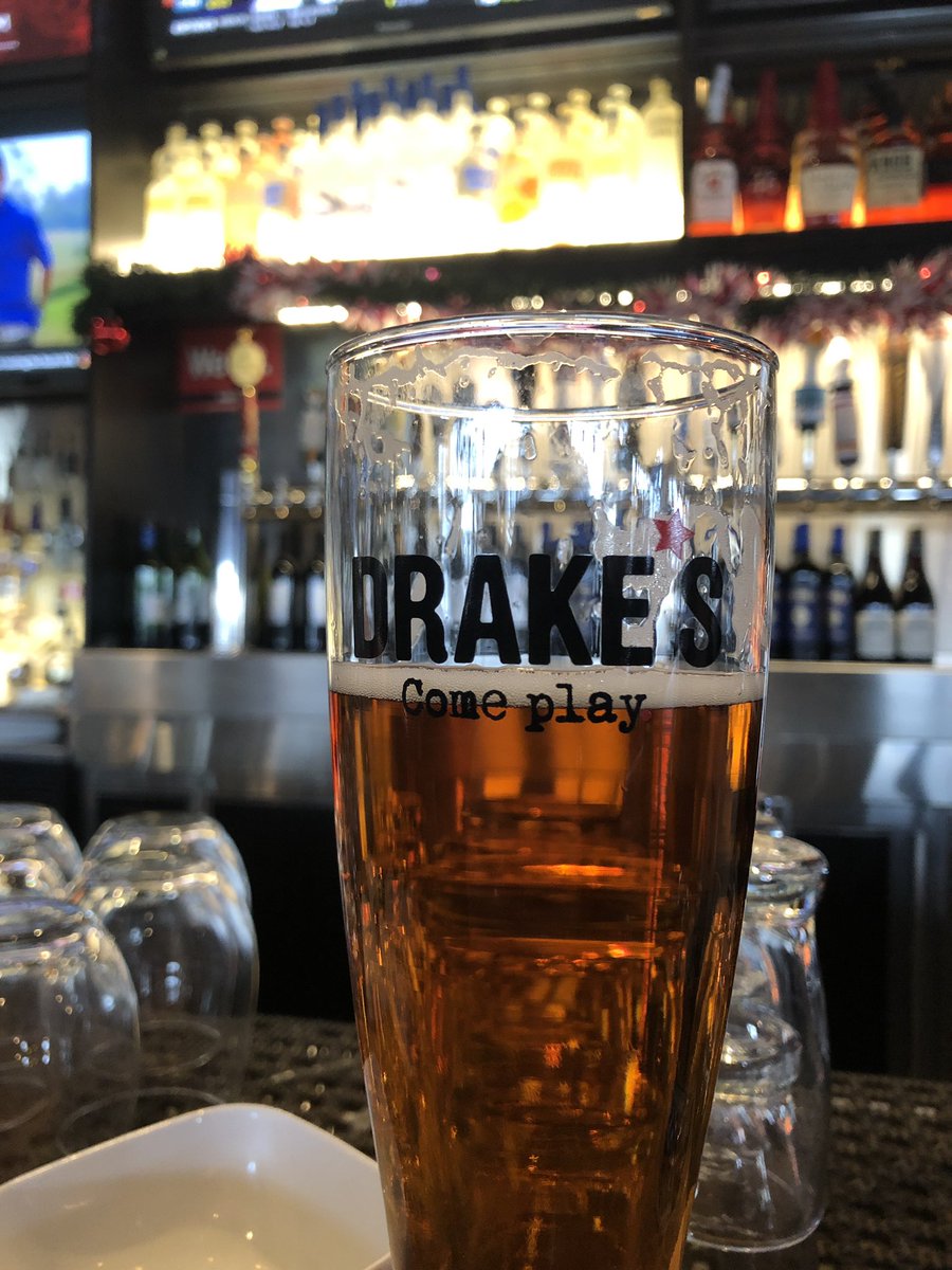 NeonLabMusic's tweet image. Drunk xmas shopping