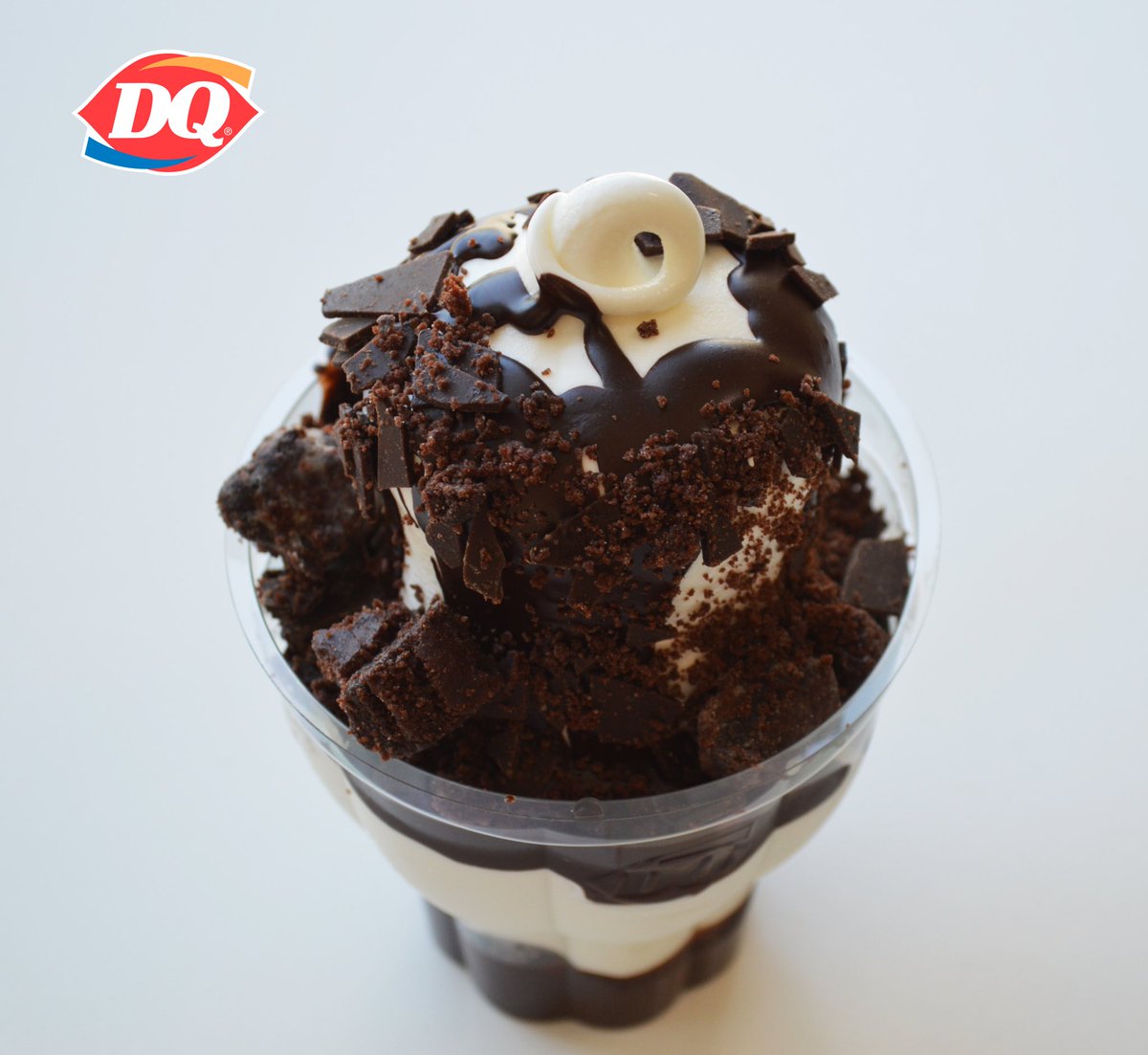 Agrégale extra toppings 🤤 para que nuestro Sundae sea aún más delicioso ✨