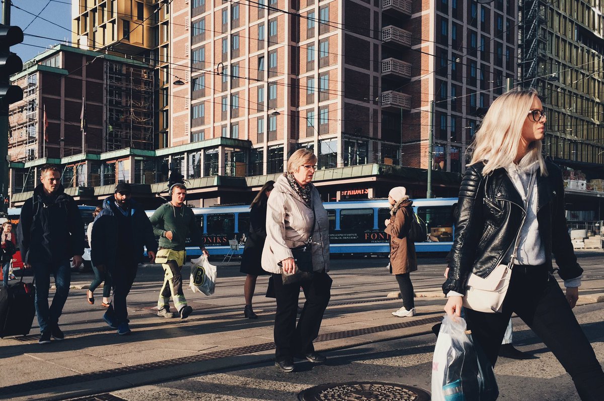 howardography's tweet photo. Rush hour :2

#oslostreets #streetphotography #mobilephotography #howardography

// https://t.co/Hnzqtmf9ej // https://t.co/u5huXi0a3f