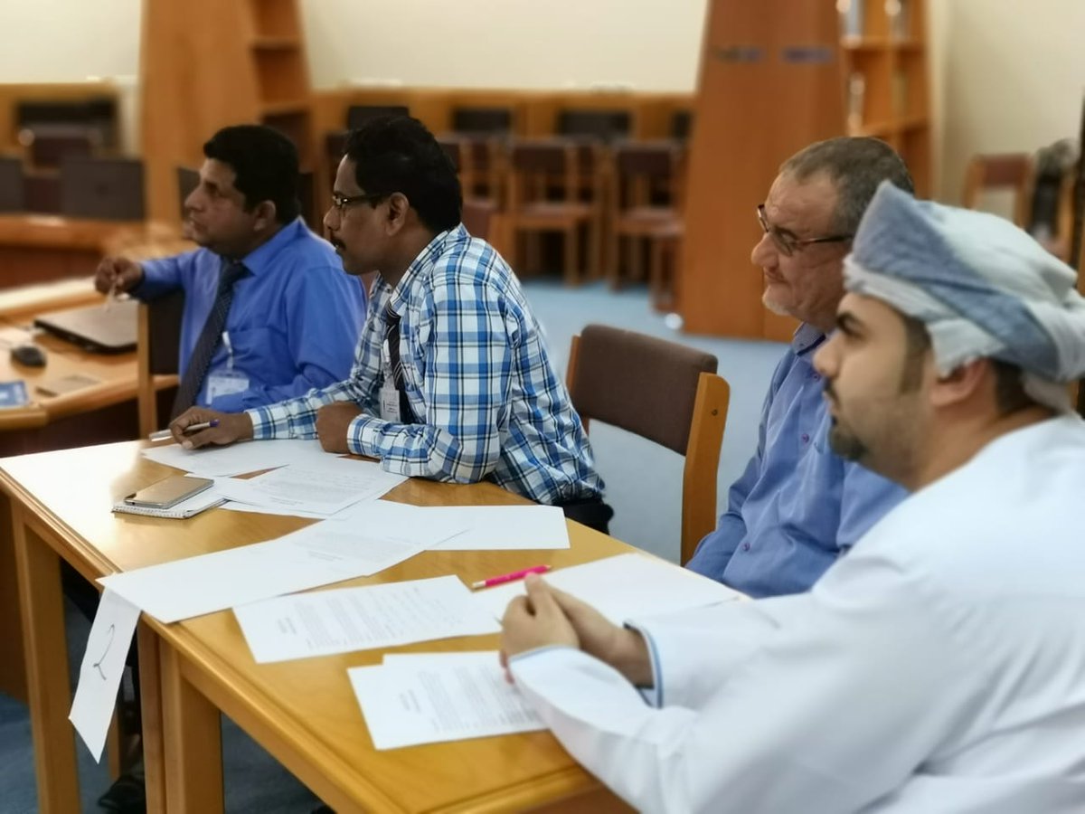 نظم قسم اللغه الانجليزية بالكلية المهنية للعلوم البحرية بالخابورة ورشة عمل كانت بعنوان طرق اعداد الاختبارات وطرق تطويرها تهدف هذه الورشة الى تعزيز خبرات الكادر التدريسي بالقسم في مجال الاختبارات حيث قام بتقديم هذه الورشة كلا من:
الاستاذة/سوناندا 
والاستاذة/لميس الشيدي.