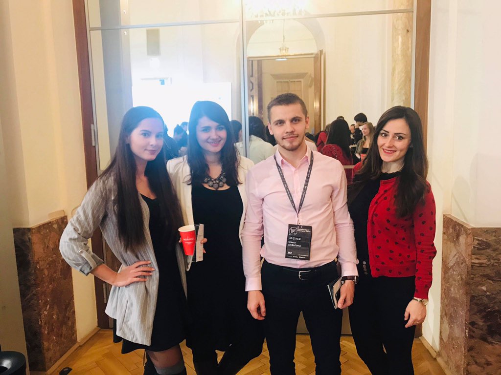 MartynaNysk's tweet image. One of the most important goals from events like #wearedevelopers2018 is networking.

From our side we can mark this goal as completed👏🏻

Thank you MSc. Iskra Rizovska ITIL® and Monika Rizovska for your support during whole event.

#WeAreDevs 
#wearedevs18 
#networking