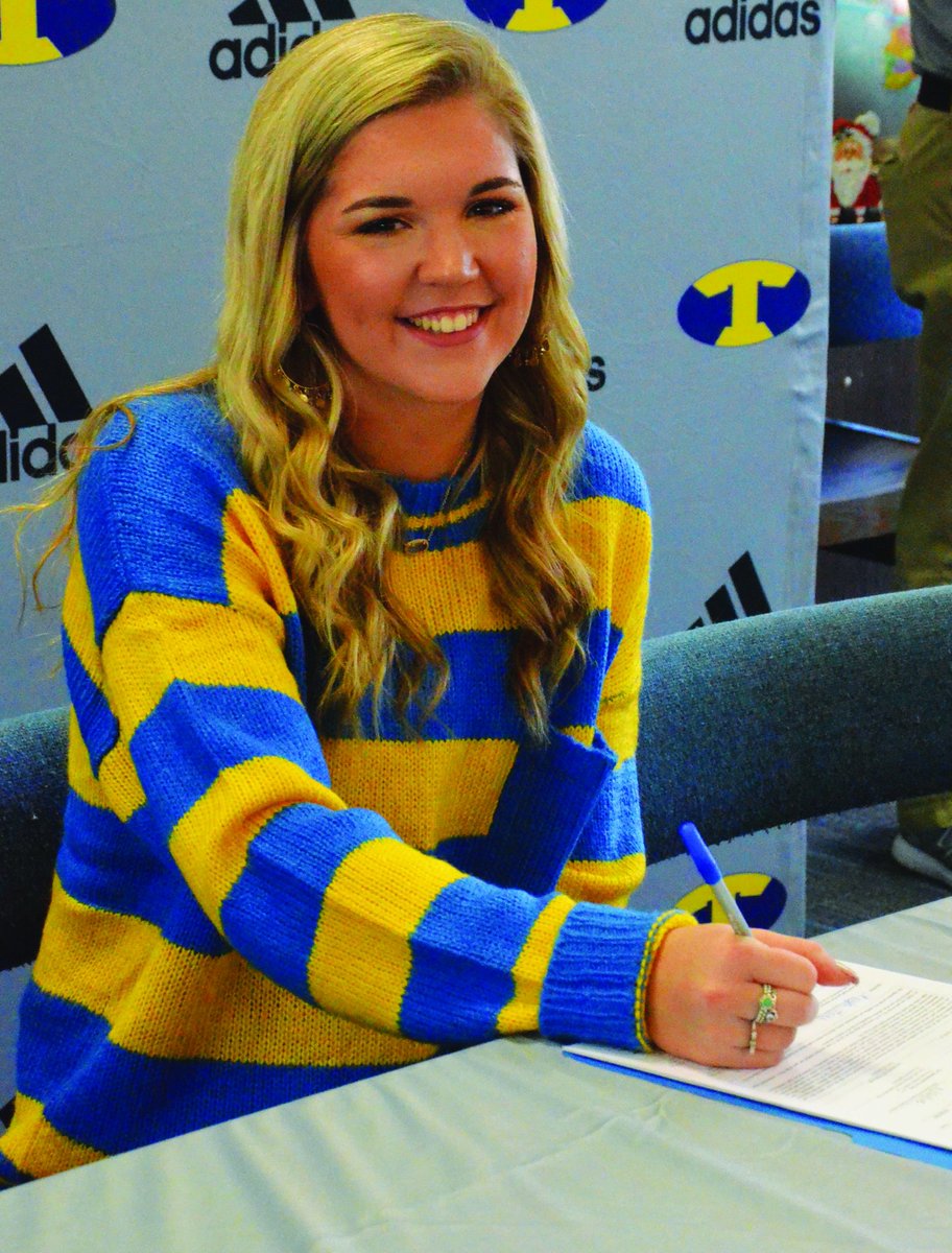 kevineckleberry's tweet photo. Congratulations to Troup High's Kayla Lane, who has signed a letter of intent to play softball at the University of Pittsburgh in Pennsylvania. Kayla, a shortstop, was a four-year starter for Troup, and she never missed a game. Best of luck to Kayla. https://t.co/jAQ2t4WP0a