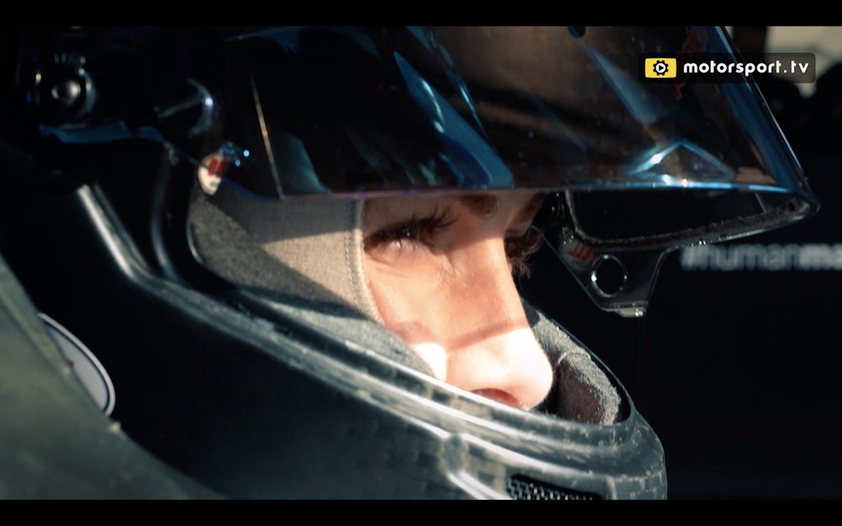 Vídeo: <a href="/CarmenJorda/">Carmen Jorda</a> prueba el coche de <a href="/roborace/">Roborace</a>
bit.ly/2E16kD3
#Roborace