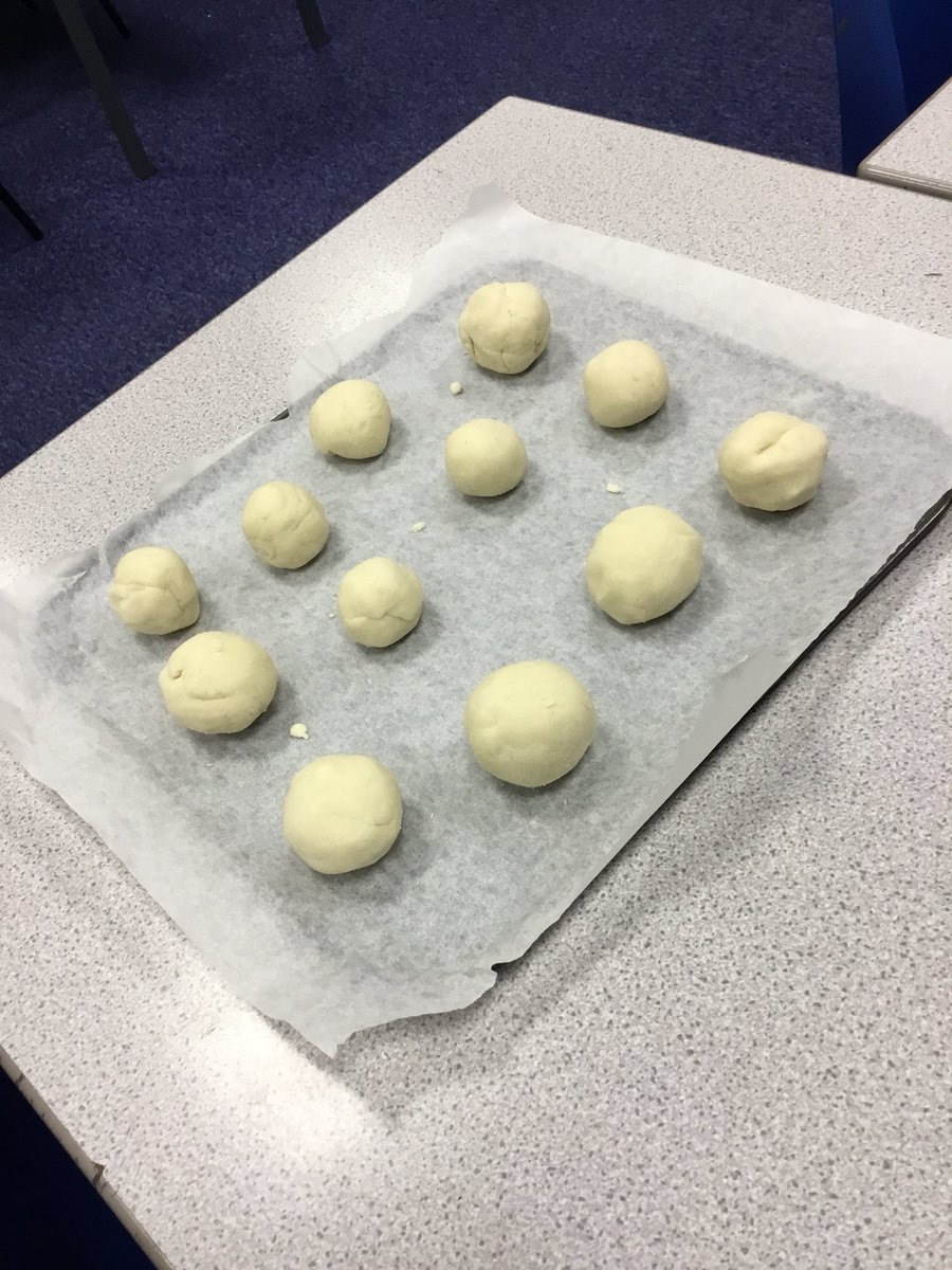 BrookPebble's tweet photo. Trying out wartime recipe with our weekly rations #wartimecooking #rationing #potatoscones #egglessswissroll #DnT #topicfun https://t.co/5JmTRHQDfD