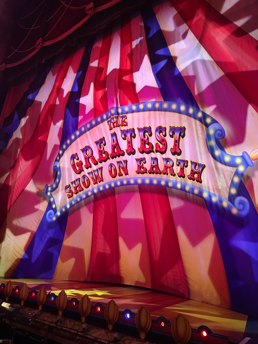 MrsJacksonMusic's tweet photo. 86 kids, 12 staff and one pantomime! (Oh yes it is!) @walbottlecampus, weโre raring to go! #pantofever @TheatreRoyalNew #seethebest #live #ambition https://t.co/cYymlhRJbV