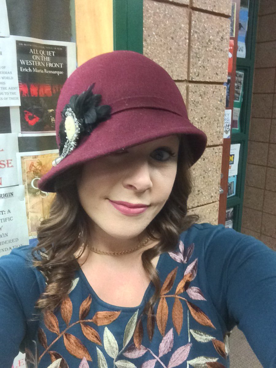 LaurenKondrat's tweet photo. I was told my secret sister paid my way o war a at in support of the Class of 2020’s fundraiser. Lucky for me, my car is also a costume closet. #lfleads #theatreteacher #toodramatic https://t.co/EqYOdTl4g0
