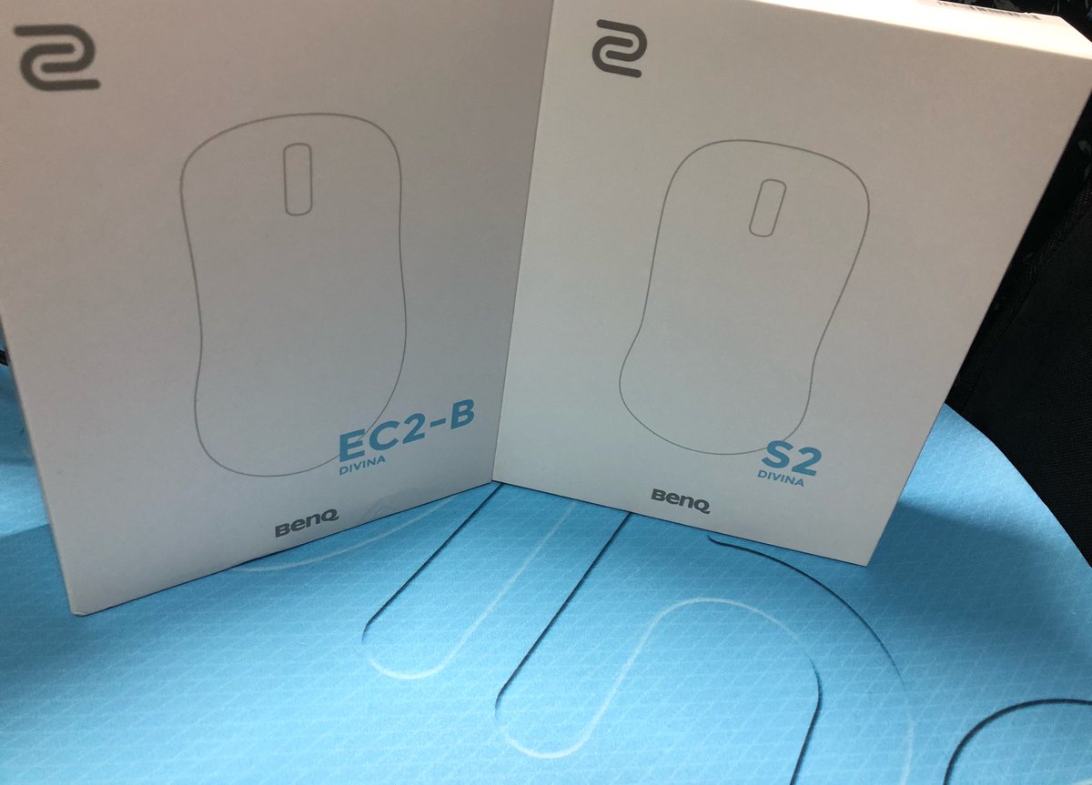 Tyanri V Twitter 気になっていた Zowie Divina Ec2 B S2 G Sr Se頂きました マウスパッドは触り心地がいいです まずは S2から使ってみたいと思います ブルーの他にピンクもあるみたいでブルーとピンクを組み合わせるのも可愛いと思います Womeninesports