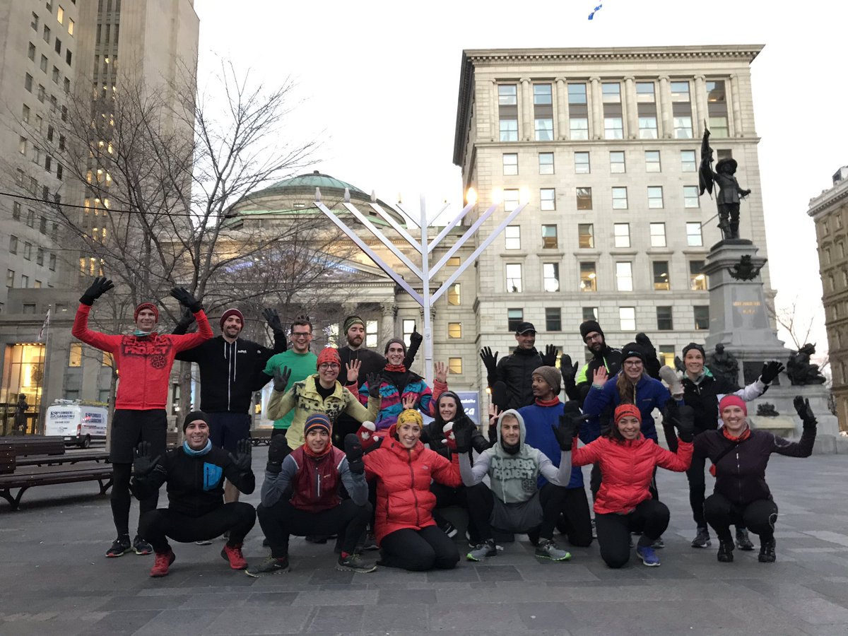 novproject_mtl's tweet photo. Hanukkah shuffle anyone? 

#funtimes #novemberproject #montreal #holidays #matzo #hanukkah #freefitness #npadoremtl https://t.co/7jMRLiUHsd