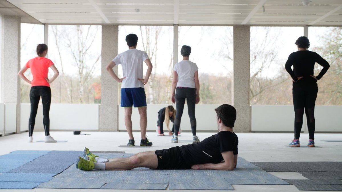 akkanto's tweet image. Don&apos;t limit your challenges, challenge your limits! 🏋️‍♀️🏋️‍♂️#workoutatwork #healthycolleagues