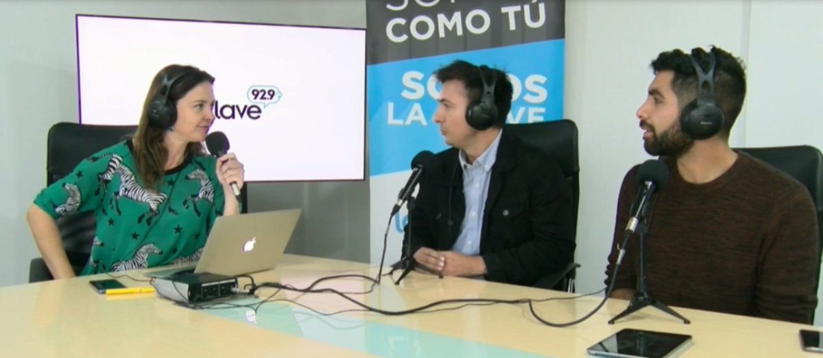 De cruces generacionales y valor de la variedad de propuestas que conviven en <a href="/Drugstore_cl/">Drugstore</a>, conversa <a href="/elenadressel/">M.Elena Dressel</a> con Javier Araneda, director de <a href="/BastardoBoots/">bastardo boots</a>, y Roberto Mardonez, Coordinador de Marketing de la galería.
#EmprenderEsClave
92.9FM🎙
🌐radiolaclave.cl
