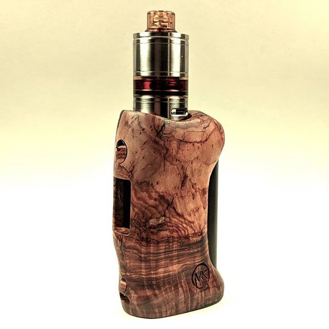 ToddsReviews's tweet photo. Just in from MK Mods

The Verita, DNA75c 18650 regulated mod and that's the ESG Skydrop on top.

#esmokeguru #mkmods https://t.co/FWZFDD3HNs https://t.co/uERIxa3nkj