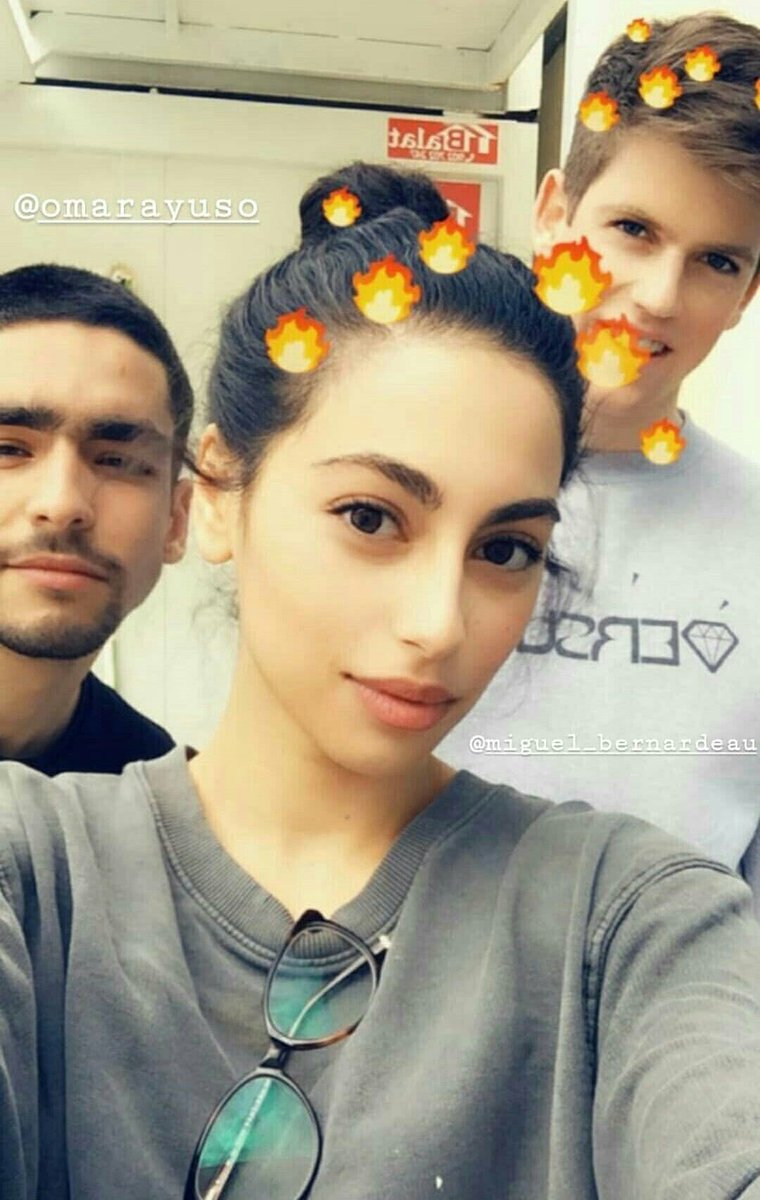 esa es mi hermana y mi futura novia YES I FELT THAT