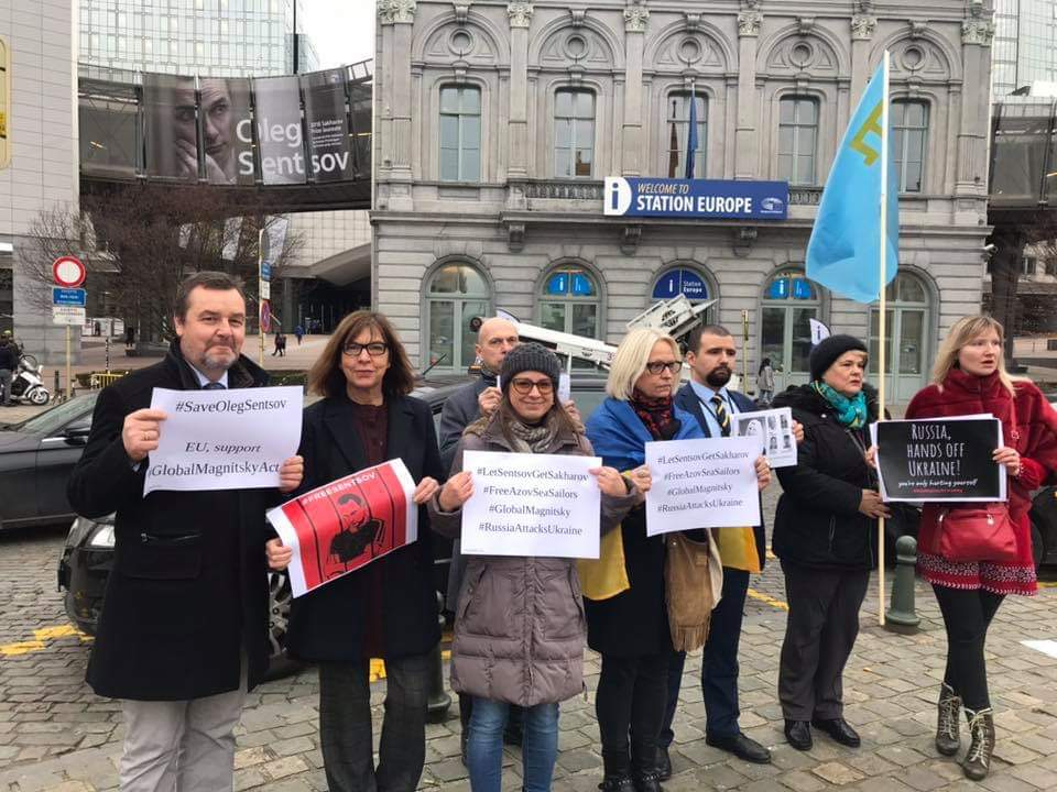 yavorskanna's tweet image. Start of Global campaign #SaveOlegSentsov in Brussels. 05/12/18. Thank you @RebHarms and @markdemesmaeker