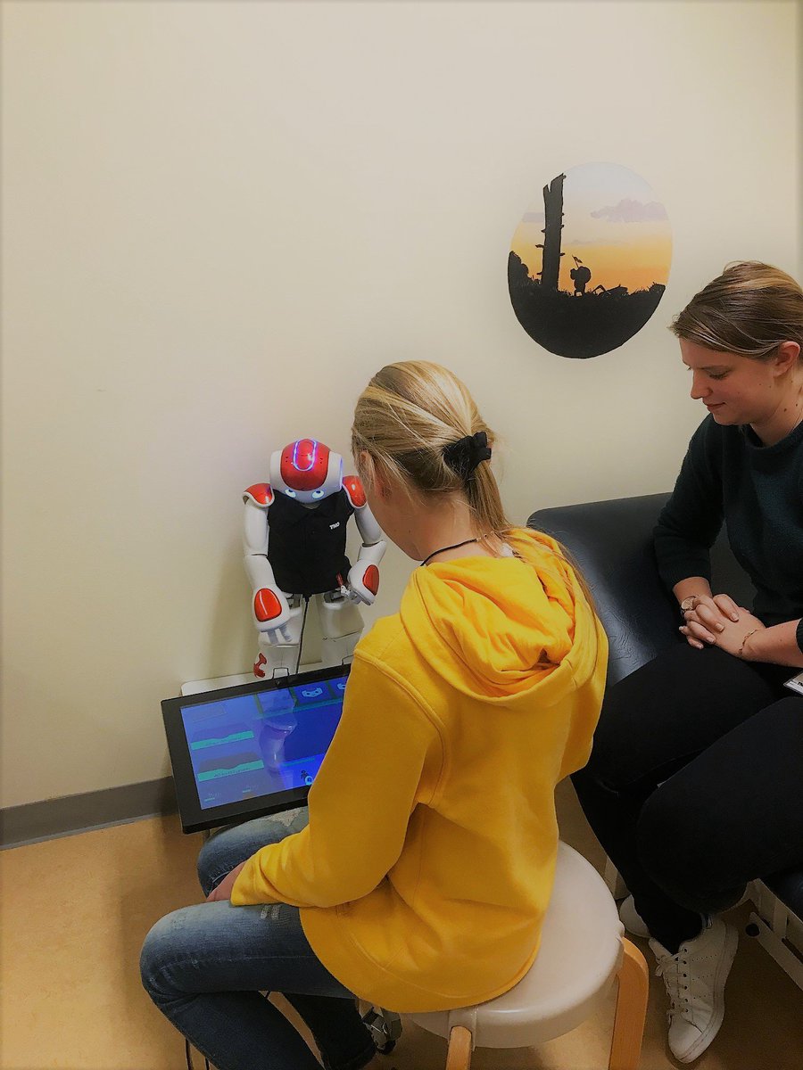 PAL4Uproject's tweet photo. Charlie visited the @GelderseVallei to play some games and say goodbye to the children who participated in the last experiment. Have a look at our Experiments Video https://t.co/Eix1ezYkQb https://t.co/IBin1QEs8J