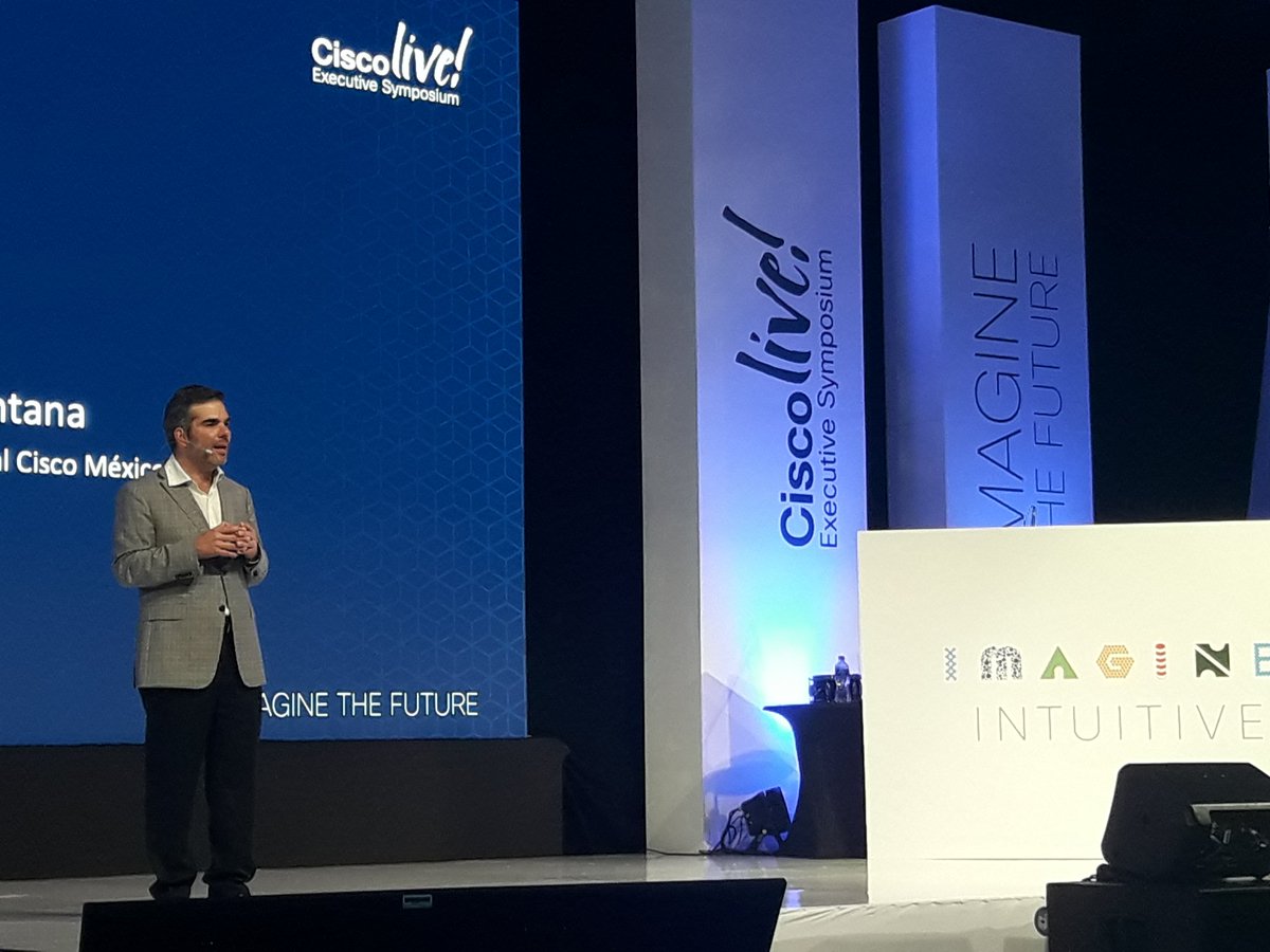 GabyOrnelas5's tweet photo. #CiscoLiveLA @QuintanaGIsidro, comentó todos los planes que tiene @Cisco en México. Tiene confianza de seguir invirtiendo y de seguir fomentando la innovación para generar mejores experiencias en la vida de las personas. #ExecutiveSymposium https://t.co/K9pkLL34Eg