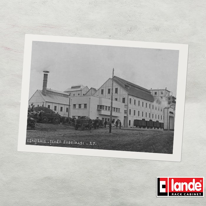 Tarihte bugün; 5 Aralık 1933..
Eskişehir ve Türkiye sanayisinin gelişiminde önemli rol oynayan Eskişehir Şeker Fabrikası açıldı. #Sanayitarihi #Eskişehirşekerfabrikası #Landerackcabinet