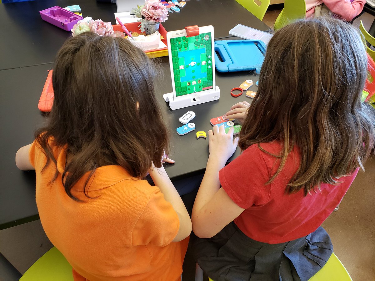 MrsDinh's tweet image. First #HourOfCode2018 is underway with our upper elementary kids with @PlayOsmo #CodingJam and #CodingAwbie and @codeorg #DanceParty and #MineCraft
