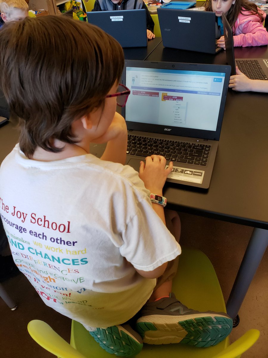 MrsDinh's tweet image. First #HourOfCode2018 is underway with our upper elementary kids with @PlayOsmo #CodingJam and #CodingAwbie and @codeorg #DanceParty and #MineCraft