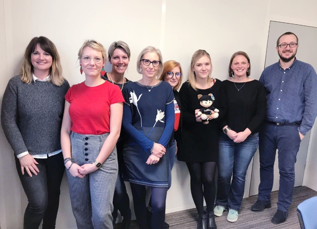 Nous retrouvons notre petite mascotte #Astro auprès de <a href="/Cam_Rousselle/">ROUSSELLE</a> et <a href="/A_Podgorski/">Podgorski Anthony</a> lors d'une journée <a href="/SalesforceFR/">Salesforce France</a> avec les #collaboratrices <a href="/AXAFrance/">AXA France</a> de la circo d'<a href="/AnneDESMULIE/">Anne DESMULIE</a>, l'occasion pour elles de repartir avec les bons gestes outils. 
#WhereIsAstro