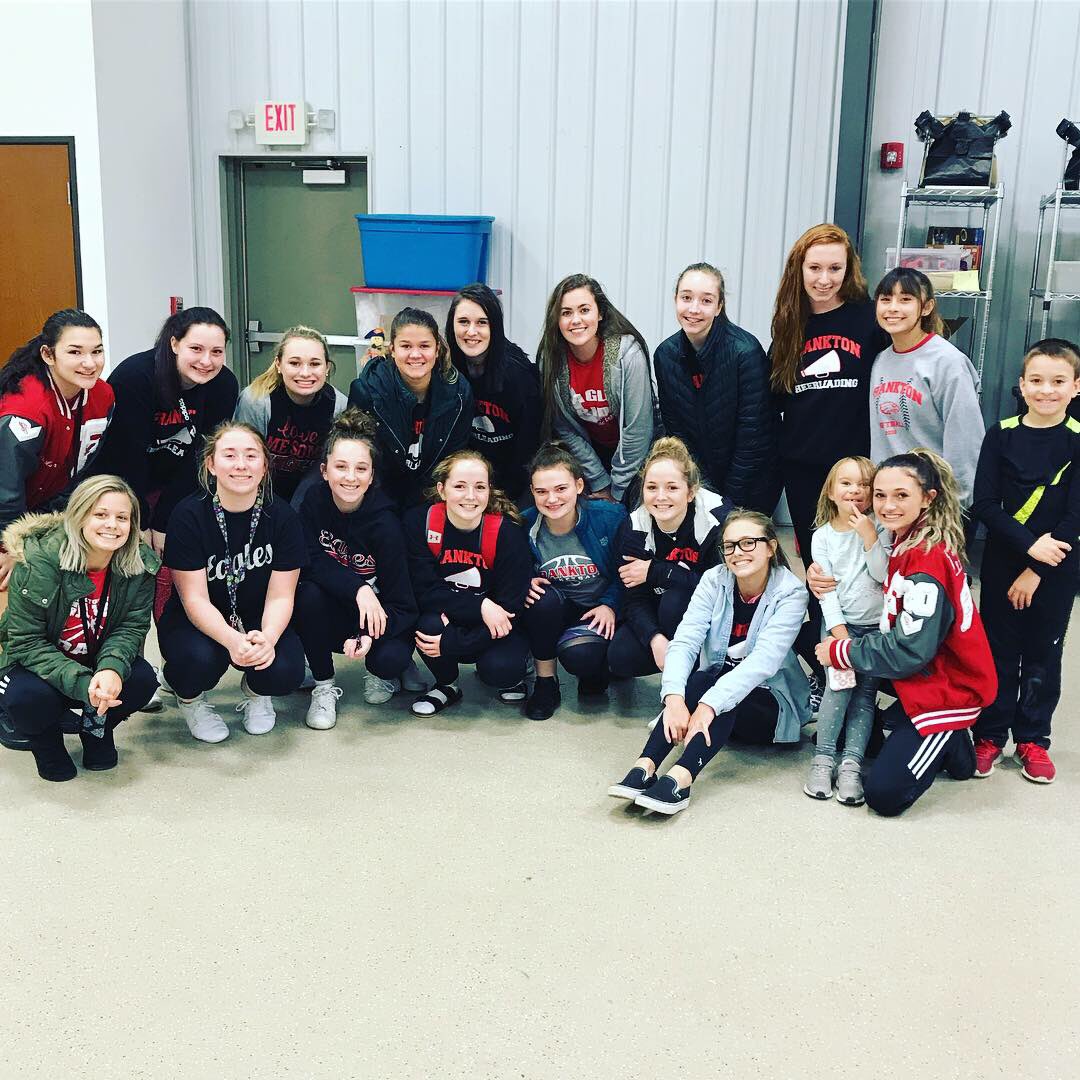 FHS Cheerleading tweet media