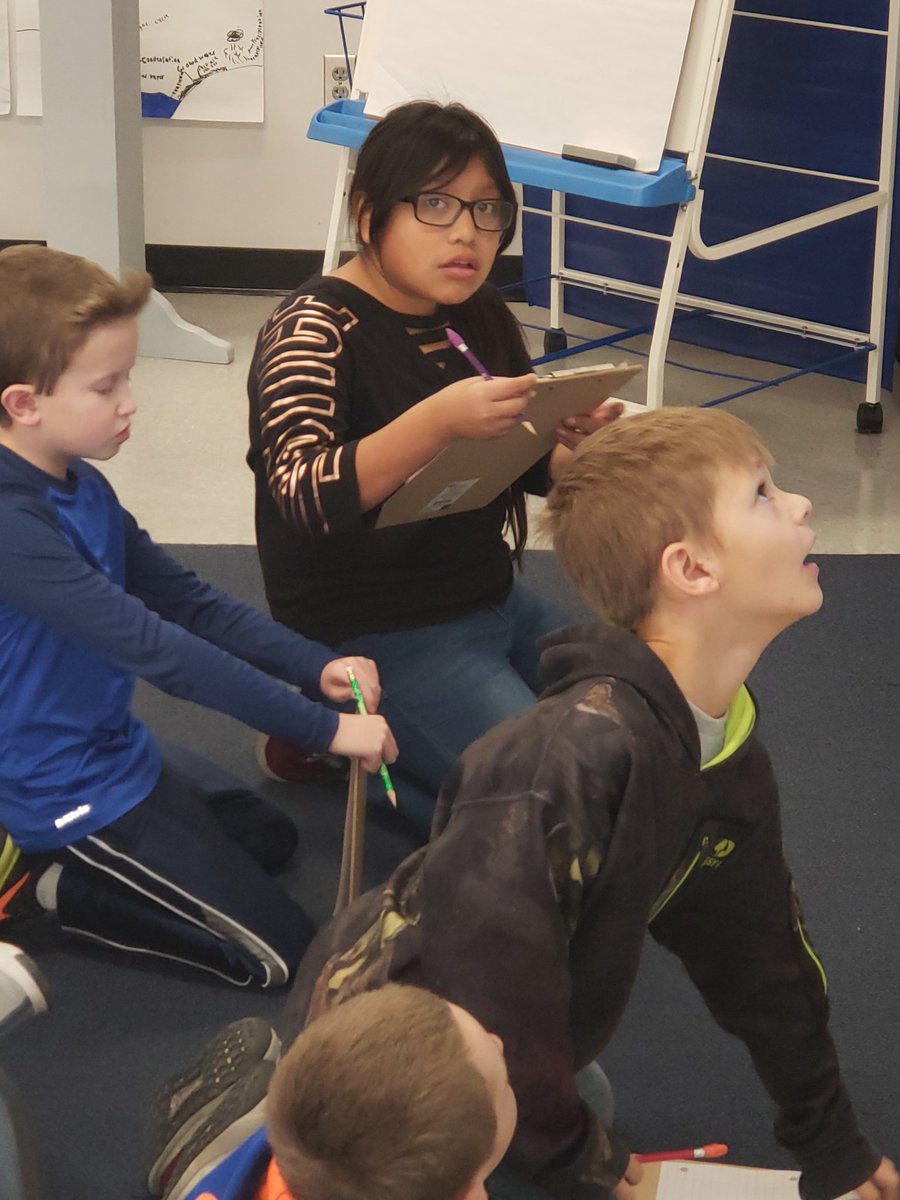 cctownsend05's tweet photo. My 4th grade homeroom is working hard on measurement today. https://t.co/alkfz9cX4N