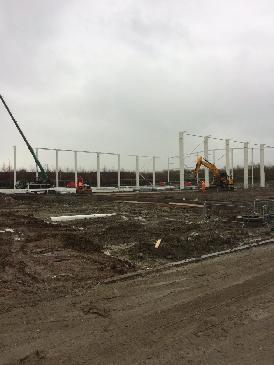 It's week 11 and after completing substantial earthwork reinforcement works we are excited to see the steelframe going up on Phase 3 at Aston 41, Aston Clinton! 🏗️ #Steelframe #Construction #Earthworks