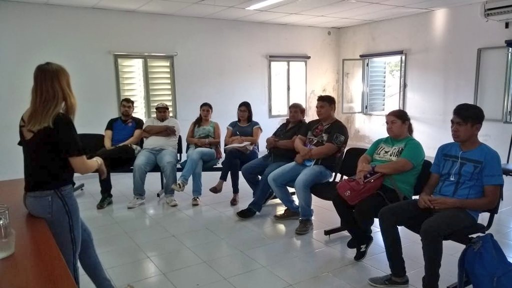 modernizacionlr's tweet photo. Seguimos brindando #capacitación a agentes de la Administración  Municipal. En éste caso avanzamos con la Dirección de Higiene Urbana. El objetivo es brindarles las herramientas efectivas para mejorar el desempeño en sus funciones. #NuestraCiudadNuestraCasa #AlbertoParedesUrquiza https://t.co/5DLSLChZ9M