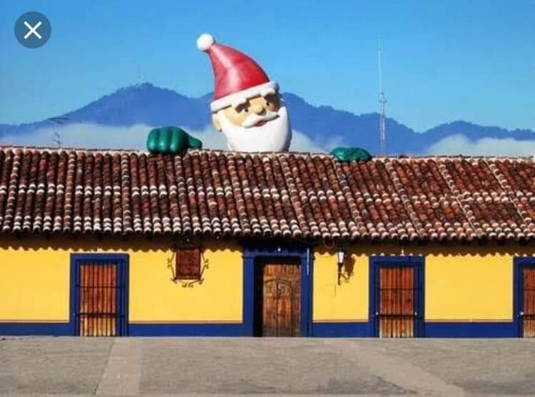ElmoToneto's tweet photo. Lo que ustedes esperan en Navidad || Lo que yo espero en navidad https://t.co/o8avViTrkT