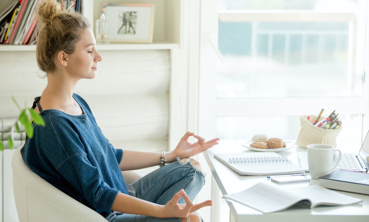 RegeneraMedical's tweet image. Diminish #RA with #MindfulMeditation.

After 8 weeks of daily meditation, women with RA reported decreased stiffness &amp;amp; pain + their lab results showed their total body inflammation had decreased too!

We recommend 20-30 minutes daily.

#ArthritisHelp
regeneramedical.com/arthritis/?utm…