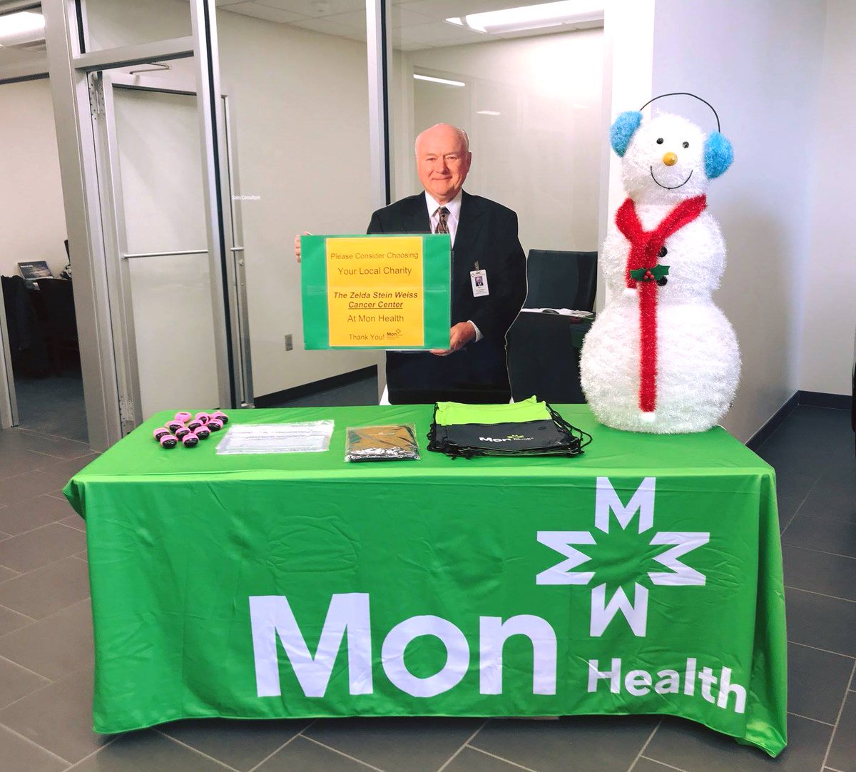 Thank you @JohnHowardCars for selecting the Mon Health Cancer Center as a local charitey for the #SubaruShareTheLoveEvent! 
johnhowardmotors.blog/2018/11/27/joh…