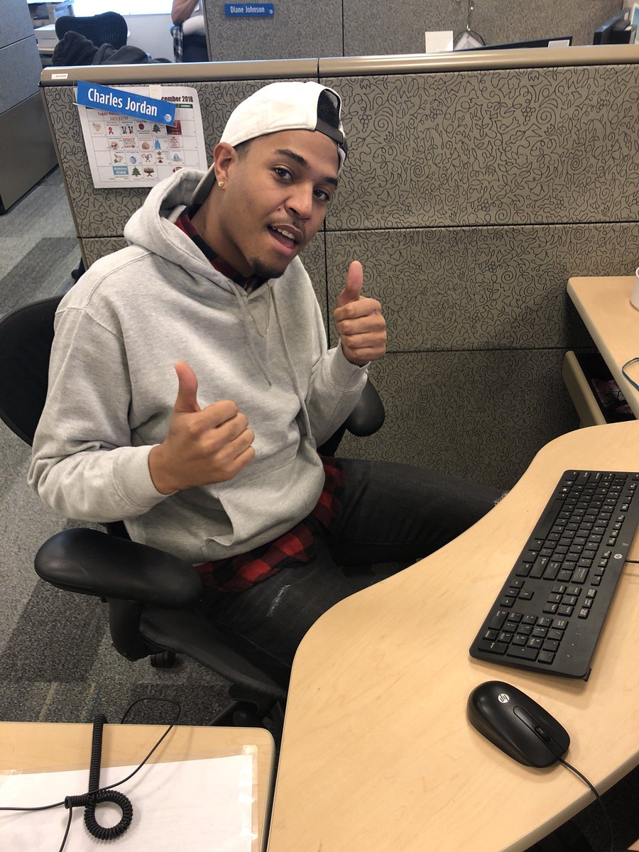 SalNegronMSS's tweet photo. Charles executing great customer service with a perfect survey customer said “ he was a perfect gentleman and very knowledgeable” @anthonyetuggle @carawfields @IamJosephL @loo_lewis #CerritosPride #TUGGLENATION #FieldsFam @CerritosPride https://t.co/N2HIDGTHd7