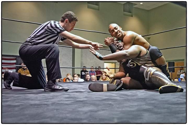 When life puts the squeeze on you.

I'll be looking to do more of this at <a href="/JPCWrestling/">JPCW</a> next year...I'll see you again soon, @DaDiligentOne.

😉👌