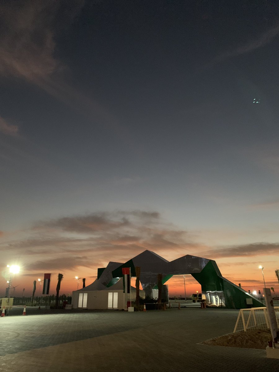 Disassembly day three, the Desert Rose is almost completely packed into containers. Sunrise and sunset make the early starts and late finishes worth it ❤️
#DesertRoseHouse