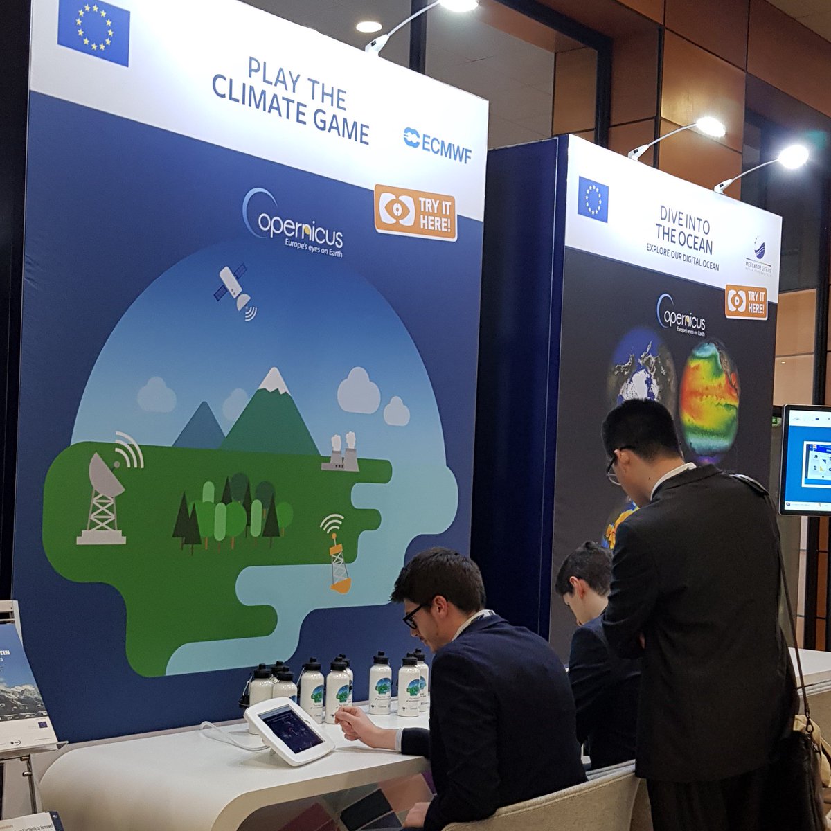 CopernicusECMWF's tweet photo. #EUSpaceWeek2018 participants have loved playing our interactive #climate themed game this week. Come along tomorrow and try it yourself!
Join us at our other Space Week booth to find out how and why we monitor the #climate & #atmosphere. Experts on hand to answer any questions. https://t.co/gW14xY8Ck8