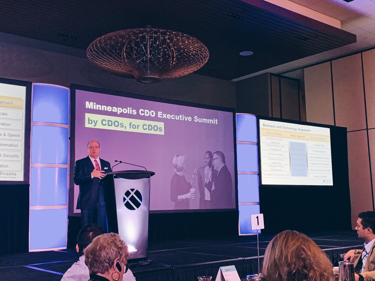 Sarah_e_Bella's tweet photo. Packed house for today’s opening keynote from Matthew Mosher, SVP at @UnitedHealthGrp - fabulous way to kick off the day here at the Minneapolis CDO Summit!! #EvantaCDO https://t.co/55x5JkCvYW