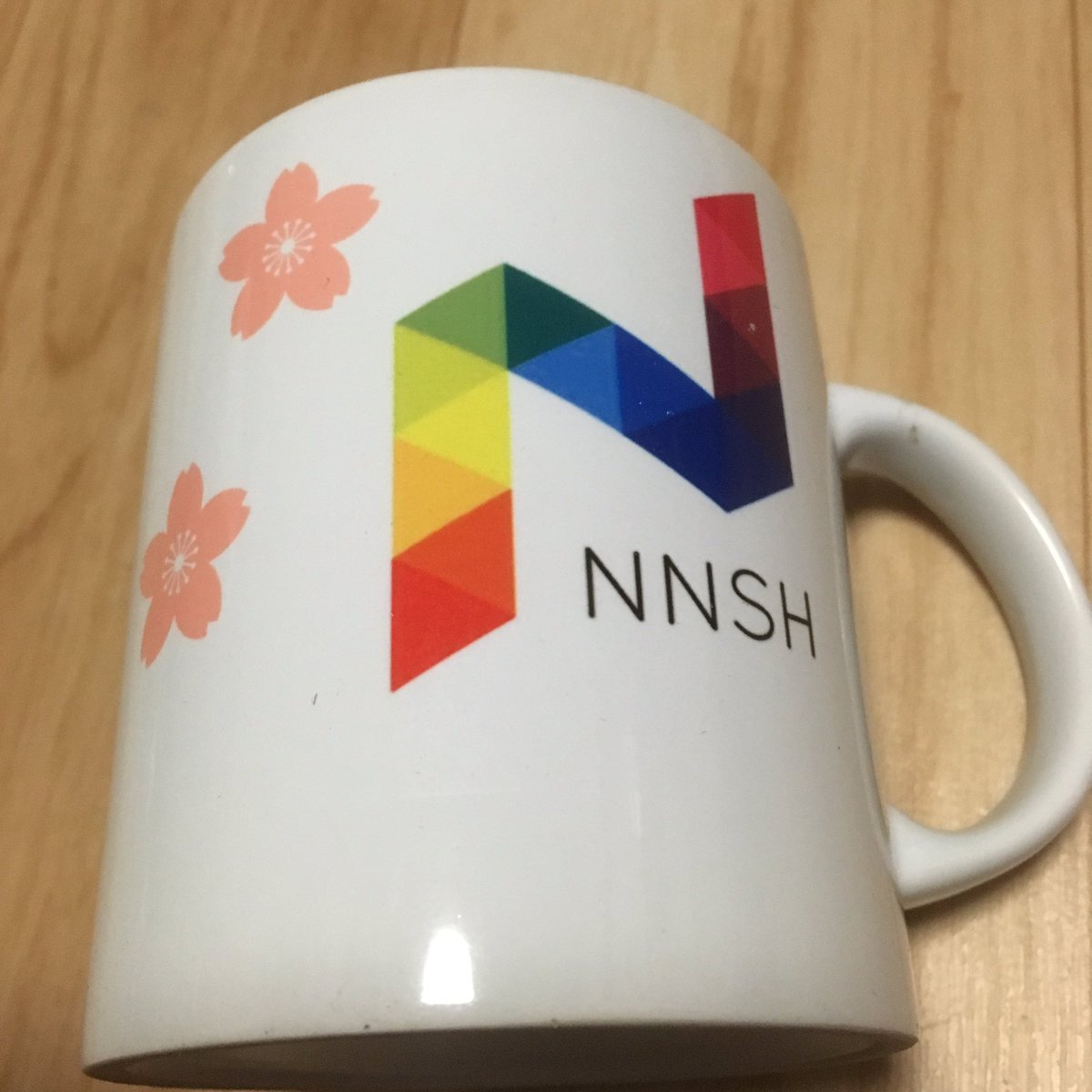 Hainet0113's tweet photo. 🎁ＮＮＳＨマグカップ、プレゼント
（３個しかないからねww）
・応募期間◯12/9（日）21時まで
参加条件◯フォロー&amp;RT、参加の意思をコメント
・受取条件◯私からの発送になるので、私に住所を教えても大丈夫な方
・発送方法◯発送料は私が負担◯定形外郵便で発送
抽選方法：あたるぞ
#ＮＮＳＨ https://t.co/Wy5dssdb0q