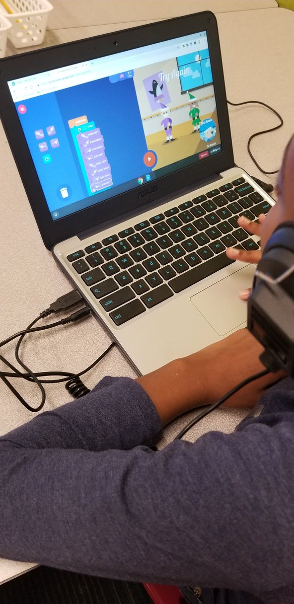 laurenham's tweet image. Learning is fun with #code using the #googlesantatracker site. #tcslearns #magnolialearns #HourOfCode