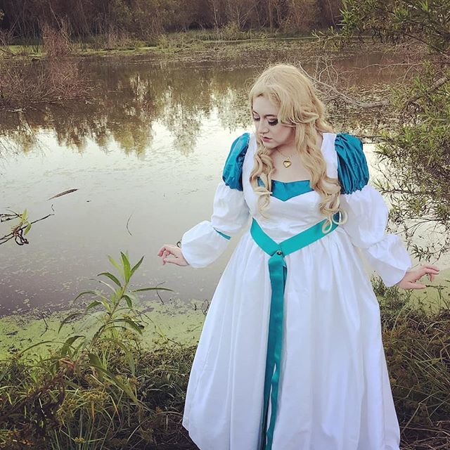 Legs_MCcoy's tweet photo. I'm feeling rather like a water bird on this very rainy Wednesday.
📷: @misselisaface
.
.
.
#cosplay #swanprincess #theswanprincess #odette #princessodette #princessodettecosplay #swanprincesscosplay #odettecosplay #princesscosplay #comickaze #lacomic… https://t.co/qTuna7IFPI https://t.co/M3c4Ox1kiq