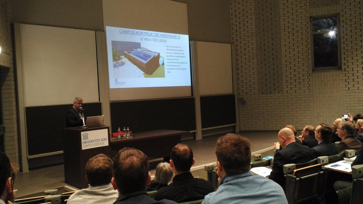 M_Chys's tweet image. @UGent #CampusKortrijk presented the applied (industrial) engineer of the future to the industry last week! Lots of chances for the food industry. Hands-on and practical experience is gained in new facilities such as #VEGiTEC and @FlandersMake. @InterregFWVL @interreg_gotoS3