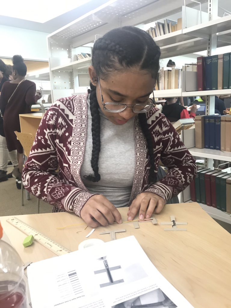 Detroitk12's tweet image. Briauna Travis, senior at Renaissance is definitely going places! She hopes to put her skills to the test and major in Graphic Design #CSforDetroit #HackSTEM
