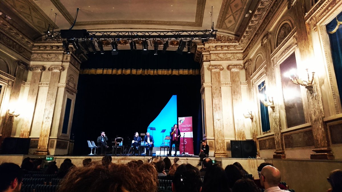 bologninicosta's tweet photo. #makeculture, #makeeurope.
Perché a noi di bologninicosta l'europa ci piace. E a quanto pare, anche ad un sacco di altra gente.
#adeste #bespectactive #partecipazione #culturale #operatori #internazionali #5dicembre #europe #europe_focus_on #theatre #europeanculture https://t.co/bFEtFSI1TA