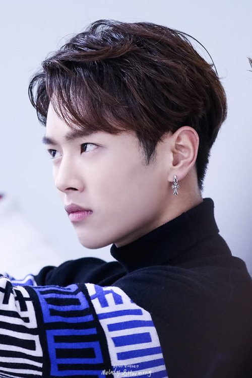 Wujuniq On Twitter Idk Why I Only Included Photos Were He Has